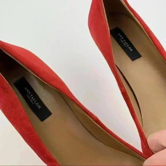 Ann Taylor heels size 9 coral suede almond toe - Picture 10 of 12